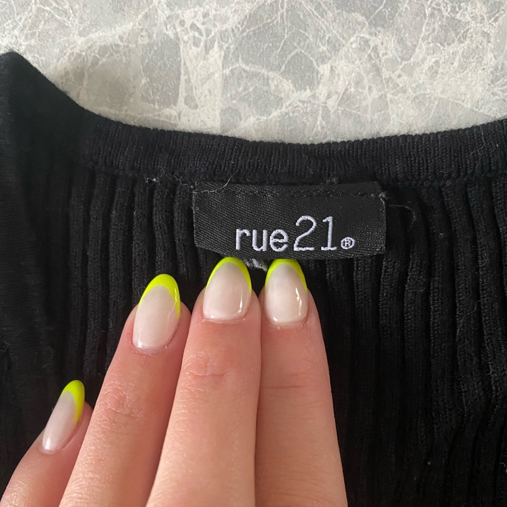 rue 21 tie shirt